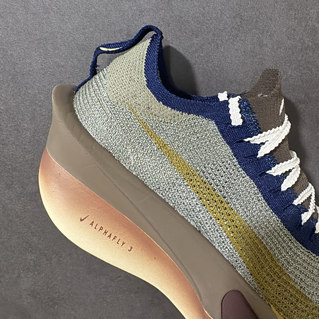 图片[7]-【公司级】Nk Zoom VaporFly Next% 2 \”Prototype\” 2024年全新超级马拉松跑鞋   #鞋款搭载两个Airzoom缓震配置，全掌型碳纤维板，缔造出色推进感；中底ZoomX 泡绵从后跟延伸至鞋头，超强回弹性 货号：HV4318-320  尺码：40-44带半码-选品中心