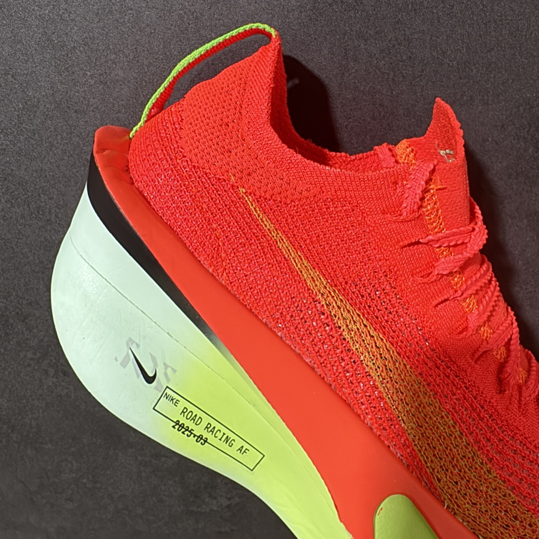 图片[7]-【公司级】Nk Zoom VaporFly Next% 2 \”Prototype\” 2024年全新超级马拉松跑鞋   #鞋款搭载两个Airzoom缓震配置，全掌型碳纤维板，缔造出色推进感；中底ZoomX 泡绵从后跟延伸至鞋头，超强回弹性 货号：FD8395-660  尺码：36-45带半码-选品中心