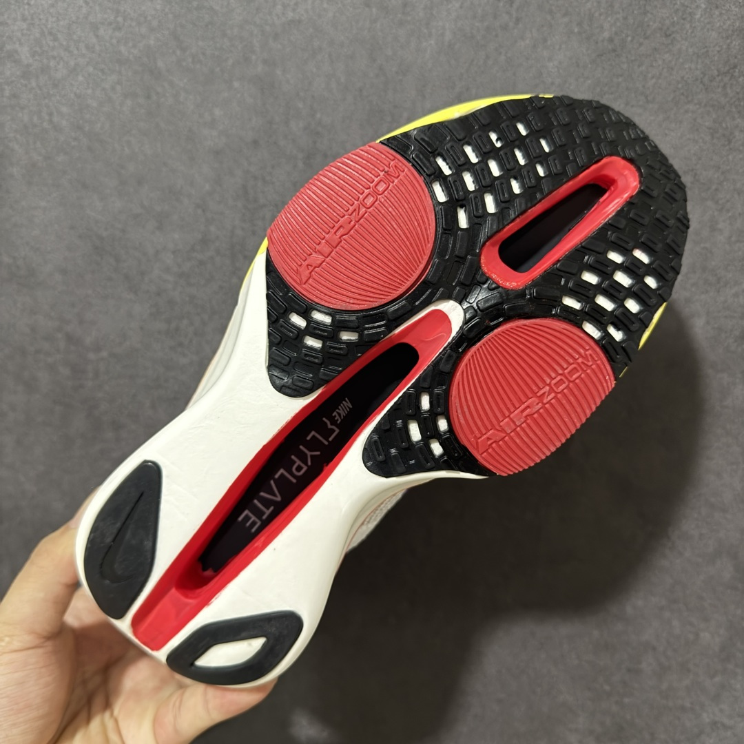 图片[9]-【公司级】Nk Zoom VaporFly Next% 2 \”Prototype\” 2024年全新超级马拉松跑鞋   #鞋款搭载两个Airzoom缓震配置，全掌型碳纤维板，缔造出色推进感；中底ZoomX 泡绵从后跟延伸至鞋头，超强回弹性 货号：HQ3501-100  尺码：36-45带半码-选品中心