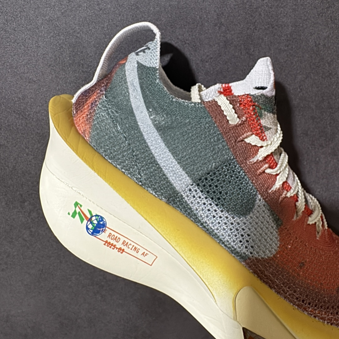 图片[7]-【公司级】Nk Zoom VaporFly Next% 2 \”Prototype\” 2024年全新超级马拉松跑鞋   #鞋款搭载两个Airzoom缓震配置，全掌型碳纤维板，缔造出色推进感；中底ZoomX 泡绵从后跟延伸至鞋头，超强回弹性 货号：IH3575-999  尺码：36-45带半码-选品中心