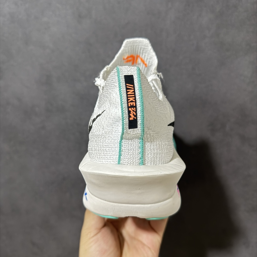 图片[4]-【公司级】Nk Zoom VaporFly Next% 2 \”Prototype\” 2024年全新超级马拉松跑鞋   #鞋款搭载两个Airzoom缓震配置，全掌型碳纤维板，缔造出色推进感；中底ZoomX 泡绵从后跟延伸至鞋头，超强回弹性 货号：FD8315-104  尺码：40-44带半码-选品中心
