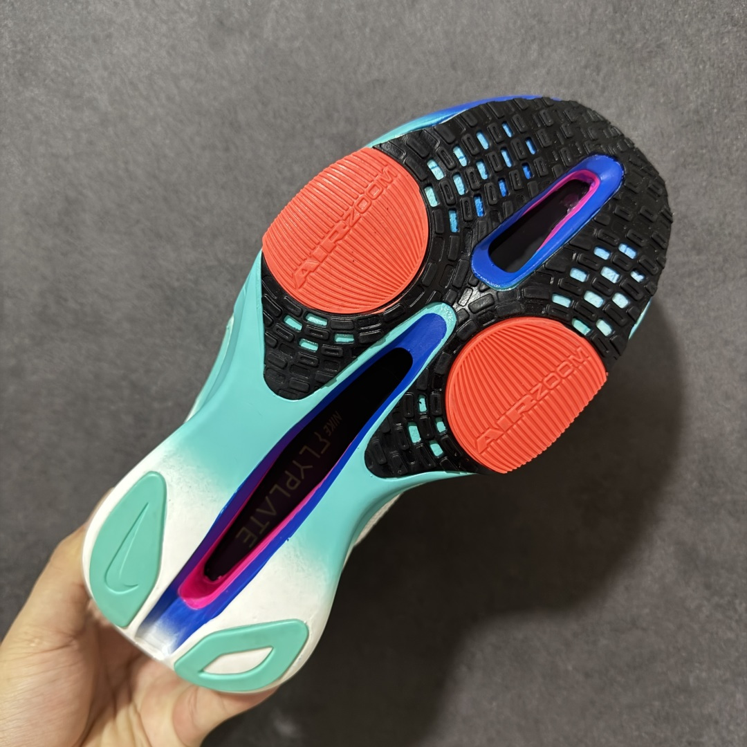 图片[9]-【公司级】Nk Zoom VaporFly Next% 2 \”Prototype\” 2024年全新超级马拉松跑鞋   #鞋款搭载两个Airzoom缓震配置，全掌型碳纤维板，缔造出色推进感；中底ZoomX 泡绵从后跟延伸至鞋头，超强回弹性 货号：FD8315-104  尺码：40-44带半码-选品中心