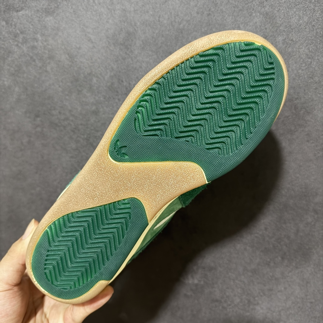 图片[9]-【公司级】Adidas × Bad Bunny Badbo 1.0 经典百搭 中帮 篮球鞋 Bad Bunny联名款篮球鞋，中帮设计兼顾运动与日常，米色皮质鞋面搭配复古造型，适合搭配宽松服饰出街或休闲运动场合。 货号：JS1470 尺码：36-46（半）-选品中心
