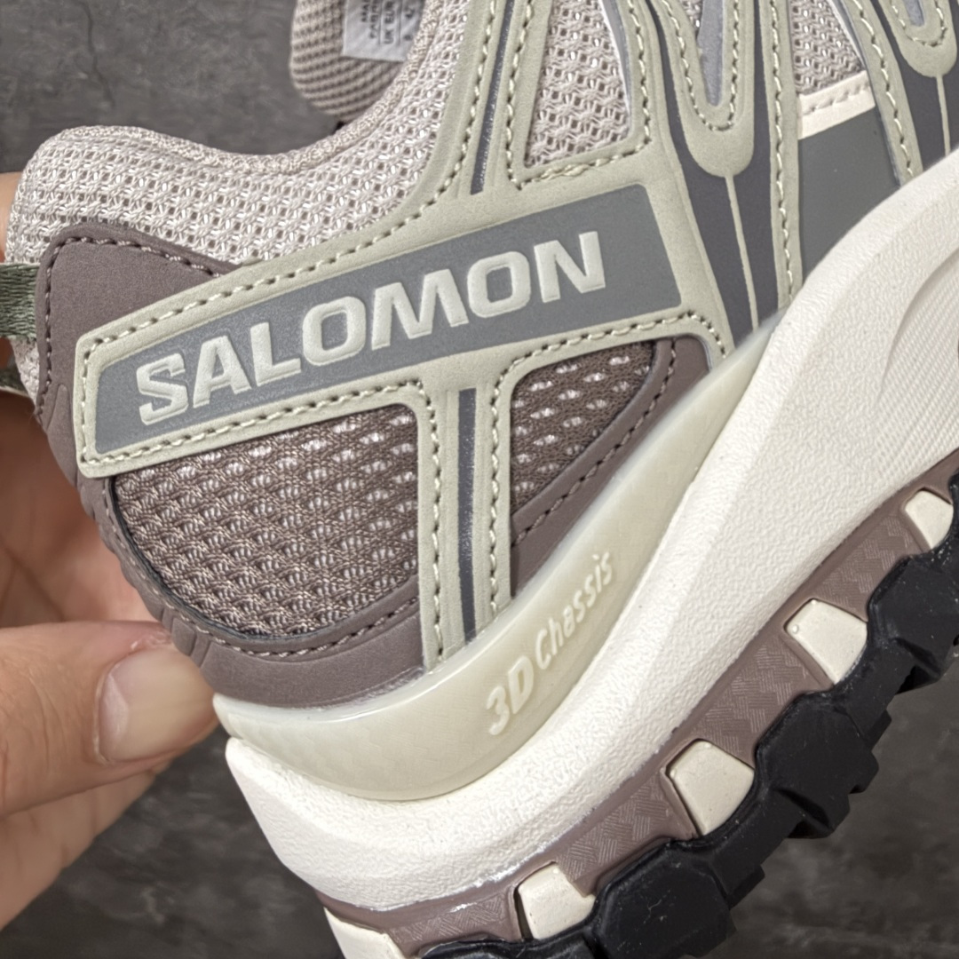 图片[3]-【套盒K版】SALOMON 萨洛蒙 XA PRO 3D 户外运动 网布减震防滑透气 低帮跑步鞋 男女同款 454852银云灰 全新品质 巅峰之作 所有配色均购物原版拆解1：1开发 原材料打造 非市场公版便宜货 私模大底 清洁度比市场所有版本都高 全套原纸板楦头开发 原厂网布配套 确保原汁原味 完美呈现版型 原档数据独家私模五层组合大底 男女鞋同步官方开发至46 原装Ortholite轻量化鞋垫 中底布带钢印编号 原厂TPU锁扣 进口港宝加持 后跟自然饱满 还原公司包裹性 鞋面采用SENSIFT贴合技术 全方位贴合包裹脚型 鞋跟部鞋底牵引设计 提供强大的抓地性能 更适应野外崎岖不平的道路 其3D ADVANCED CHASSIS底盘 材料轻量大化 钉齿设计更具稳定性 防护性 鞋底易磨损区运用CONTAGRIP高耐磨材料 应对城市硬质路面长距离跑考验 尺码：36 36.5 37.5 38 38.5 39 40 40.5 41 42 42.5 43 44 45 46-选品中心