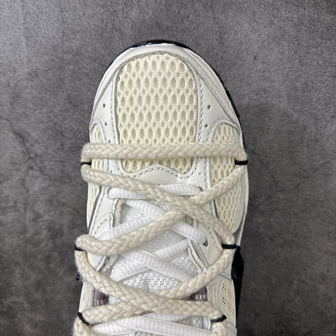 图片[5]-【手绘定制版】Nike V5 RNR 复古做旧 解构绑带 舒适百搭防滑耐磨 低帮跑步鞋 舒适有型适合日常穿着 该鞋款延续千禧年经典设计搭载泡绵中底厚实而轻盈 匠心细节巧搭立体耐克勾标志焕新演绎复古跑鞋 货号：HQ7901-102 尺码：36-45-选品中心