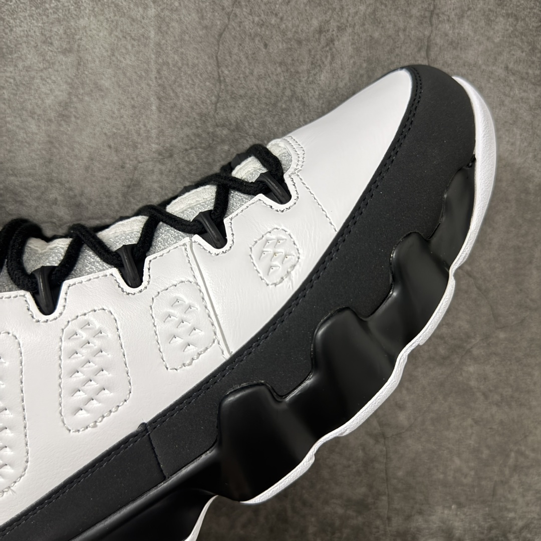 图片[6]-【GX纯原】Air Jordan AJ9 Retro OG 白黑 IX6179-100 高端零售特供批次 产品品控稳定性领先行业 各方面均可对飙L版 良心定价不杀猪 SZ原厂全套原楦原纸板冲刀磨具开发 原厂皮料加持 原厂港宝加持定型后跟R度完美 同源原厂电绣 飞翼针数密度立体效果一致 百分百一致原鞋 原厂拉帮工艺 针距密度一致 后跟弧度收口自然不对折 极致一眼正品既视感 进口玻璃冲刀皮料裁剪零毛边 全鞋电脑针车工艺 品控清洁度最高QC检验标准 免检产品 原厂订购鞋盒、鞋标、防尘纸、鞋撑、鞋带 追求极致的原厂味道 尺码：40 40.5 41 42 42.5 43 44 44.5 45 46 47.5-选品中心