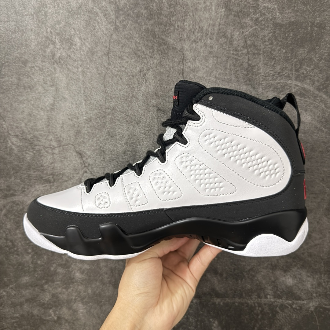 图片[2]-【GX纯原】Air Jordan AJ9 Retro OG 白黑 IX6179-100 高端零售特供批次 产品品控稳定性领先行业 各方面均可对飙L版 良心定价不杀猪 SZ原厂全套原楦原纸板冲刀磨具开发 原厂皮料加持 原厂港宝加持定型后跟R度完美 同源原厂电绣 飞翼针数密度立体效果一致 百分百一致原鞋 原厂拉帮工艺 针距密度一致 后跟弧度收口自然不对折 极致一眼正品既视感 进口玻璃冲刀皮料裁剪零毛边 全鞋电脑针车工艺 品控清洁度最高QC检验标准 免检产品 原厂订购鞋盒、鞋标、防尘纸、鞋撑、鞋带 追求极致的原厂味道 尺码：40 40.5 41 42 42.5 43 44 44.5 45 46 47.5-选品中心