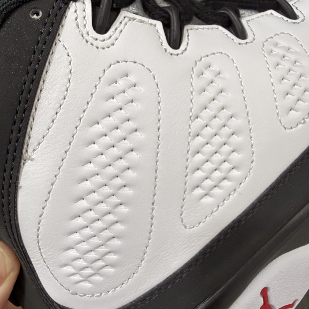 图片[3]-【XP纯原】Air Jordan AJ9 Retro OG 白黑 IX6179-100 高端零售特供批次 产品品控稳定性领先行业 各方面均可对飙L版 良心定价不杀猪 SZ原厂全套原楦原纸板冲刀磨具开发 原厂皮料加持 原厂港宝加持定型后跟R度完美 同源原厂电绣 飞翼针数密度立体效果一致 百分百一致原鞋 原厂拉帮工艺 针距密度一致 后跟弧度收口自然不对折 极致一眼正品既视感 进口玻璃冲刀皮料裁剪零毛边 全鞋电脑针车工艺 品控清洁度最高QC检验标准 免检产品 原厂订购鞋盒、鞋标、防尘纸、鞋撑、鞋带 追求极致的原厂味道 尺码：40 40.5 41 42 42.5 43 44 44.5 45 46 47.5-选品中心