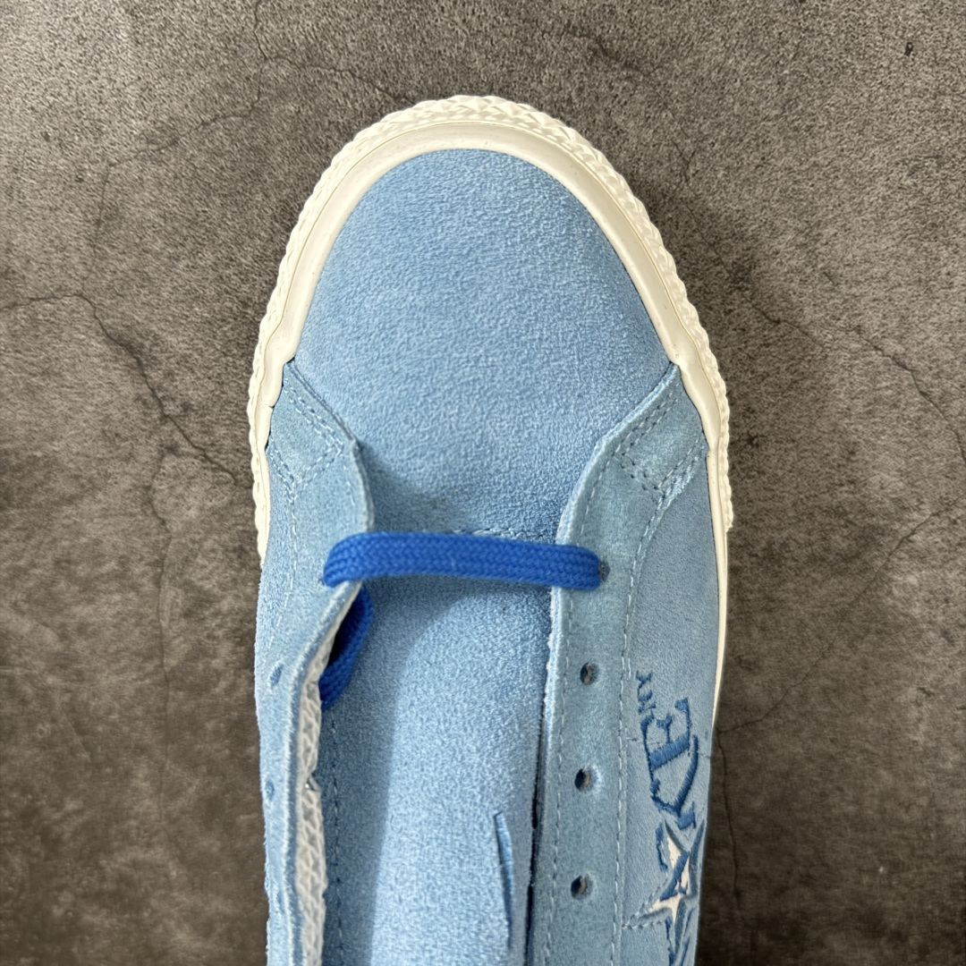 图片[5]-【公司级】Awake NY x Converse One Star Pro 匡威首度联手街头品牌 Awake NY，将纽约精神与朋克灵感融入到 One Star Pro中——这是近年来与纽约街头文化圈链接的经典之作。延续One Star坚持自我的精神，此次带来充满个性的三款不同配色的翻毛皮One Star Pro，搭配刺绣点缀的Awake NY标志性logo，加载经典One Star的设计细节与滑板鞋性能。 货号：A07642C 尺码：35 36 36.5 37 37.5 38 39 39.5 40 41 41.5 42 42.5 43 44-选品中心