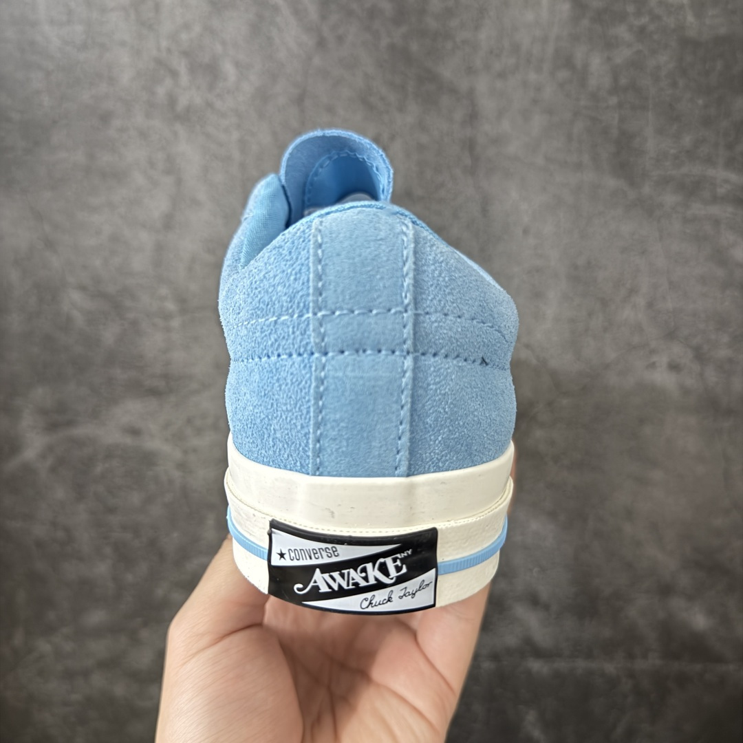 图片[4]-【公司级】Awake NY x Converse One Star Pro 匡威首度联手街头品牌 Awake NY，将纽约精神与朋克灵感融入到 One Star Pro中——这是近年来与纽约街头文化圈链接的经典之作。延续One Star坚持自我的精神，此次带来充满个性的三款不同配色的翻毛皮One Star Pro，搭配刺绣点缀的Awake NY标志性logo，加载经典One Star的设计细节与滑板鞋性能。 货号：A07642C 尺码：35 36 36.5 37 37.5 38 39 39.5 40 41 41.5 42 42.5 43 44-选品中心