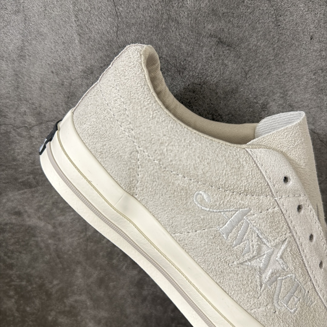 图片[7]-【公司级】Awake NY x Converse One Star Pro 匡威首度联手街头品牌 Awake NY，将纽约精神与朋克灵感融入到 One Star Pro中——这是近年来与纽约街头文化圈链接的经典之作。延续One Star坚持自我的精神，此次带来充满个性的三款不同配色的翻毛皮One Star Pro，搭配刺绣点缀的Awake NY标志性logo，加载经典One Star的设计细节与滑板鞋性能。 货号：A07144C 尺码：35 36 36.5 37 37.5 38 39 39.5 40 41 41.5 42 42.5 43 44-选品中心