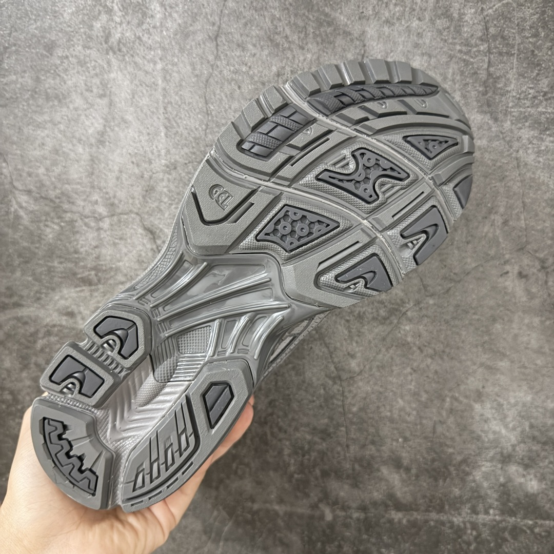 图片[9]-【纯原版本】TB x Kayano 14 联名 ASICS x Thom Browne x GEL-KAYANO 14 亚瑟士系列复古舒适织物合成革减震防滑耐磨低帮休闲跑步鞋 全新顶级纯原版本 原版采购1比1开发 配件齐 原装纸板楦头 独家私模五层组合大底 原厂定制缓震硅胶加持 原盒原配 官方四联吊牌 一比一同步原鞋工艺和用料 鞋面原厂“三明治”多层网布 区别其他同价版本 鞋垫采用原厂OrthoLite欧索莱材质 非普通海玻璃鞋垫 后跟一样采用了GEL缓震胶 整体系列设计非常的科技感 锻炼跑步的同时让你一样时尚百搭 尺码：36 37 37.5 38 39 39.5 40 40.5 41.5 42 42.5 43.5 44 44.5 45 46 47-选品中心