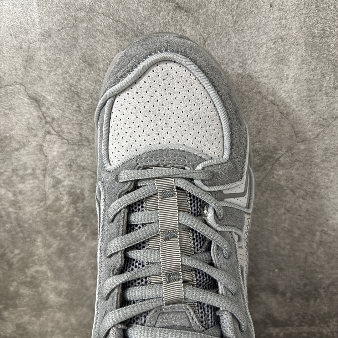 图片[5]-【纯原版本】TB x Kayano 14 联名 ASICS x Thom Browne x GEL-KAYANO 14 亚瑟士系列复古舒适织物合成革减震防滑耐磨低帮休闲跑步鞋 全新顶级纯原版本 原版采购1比1开发 配件齐 原装纸板楦头 独家私模五层组合大底 原厂定制缓震硅胶加持 原盒原配 官方四联吊牌 一比一同步原鞋工艺和用料 鞋面原厂“三明治”多层网布 区别其他同价版本 鞋垫采用原厂OrthoLite欧索莱材质 非普通海玻璃鞋垫 后跟一样采用了GEL缓震胶 整体系列设计非常的科技感 锻炼跑步的同时让你一样时尚百搭 尺码：36 37 37.5 38 39 39.5 40 40.5 41.5 42 42.5 43.5 44 44.5 45 46 47-选品中心