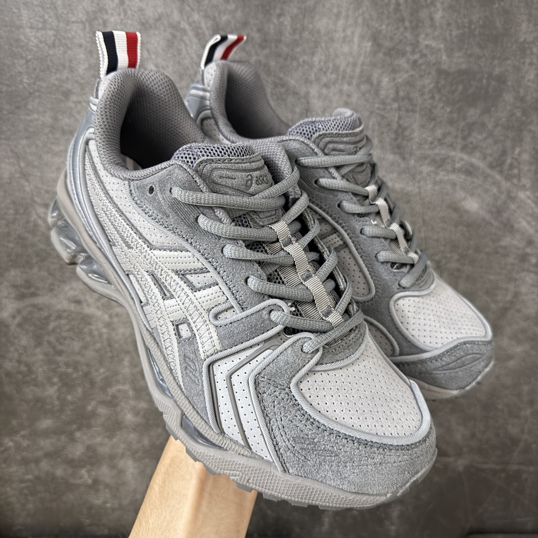 【纯原版本】TB x Kayano 14 联名 ASICS x Thom Browne x GEL-KAYANO 14 亚瑟士系列复古舒适织物合成革减震防滑耐磨低帮休闲跑步鞋 全新顶级纯原版本 原版采购1比1开发 配件齐 原装纸板楦头 独家私模五层组合大底 原厂定制缓震硅胶加持 原盒原配 官方四联吊牌 一比一同步原鞋工艺和用料 鞋面原厂“三明治”多层网布 区别其他同价版本 鞋垫采用原厂OrthoLite欧索莱材质 非普通海玻璃鞋垫 后跟一样采用了GEL缓震胶 整体系列设计非常的科技感 锻炼跑步的同时让你一样时尚百搭 尺码：36 37 37.5 38 39 39.5 40 40.5 41.5 42 42.5 43.5 44 44.5 45 46 47-选品中心