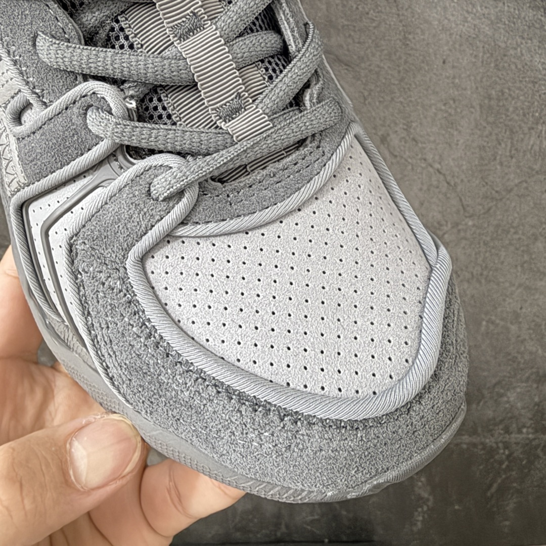 图片[5]-【纯原版本】TB x Kayano 14 联名 ASICS x Thom Browne x GEL-KAYANO 14 亚瑟士系列复古舒适织物合成革减震防滑耐磨低帮休闲跑步鞋 全新顶级纯原版本 原版采购1比1开发 配件齐 原装纸板楦头 独家私模五层组合大底 原厂定制缓震硅胶加持 原盒原配 官方四联吊牌 一比一同步原鞋工艺和用料 鞋面原厂“三明治”多层网布 区别其他同价版本 鞋垫采用原厂OrthoLite欧索莱材质 非普通海玻璃鞋垫 后跟一样采用了GEL缓震胶 整体系列设计非常的科技感 锻炼跑步的同时让你一样时尚百搭 尺码：36 37 37.5 38 39 39.5 40 40.5 41.5 42 42.5 43.5 44 44.5 45 46 47-选品中心