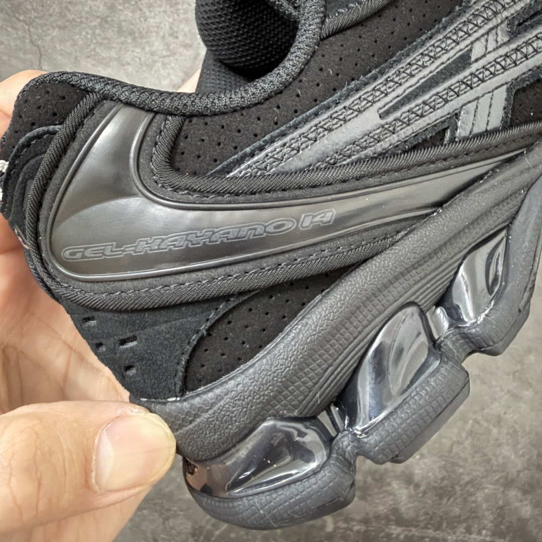 图片[3]-【纯原版本】TB x Kayano 14 联名 ASICS x Thom Browne x GEL-KAYANO 14 亚瑟士系列复古舒适织物合成革减震防滑耐磨低帮休闲跑步鞋 全新顶级纯原版本 原版采购1比1开发 配件齐 原装纸板楦头 独家私模五层组合大底 原厂定制缓震硅胶加持 原盒原配 官方四联吊牌 一比一同步原鞋工艺和用料 鞋面原厂“三明治”多层网布 区别其他同价版本 鞋垫采用原厂OrthoLite欧索莱材质 非普通海玻璃鞋垫 后跟一样采用了GEL缓震胶 整体系列设计非常的科技感 锻炼跑步的同时让你一样时尚百搭 尺码：36 37 37.5 38 39 39.5 40 40.5 41.5 42 42.5 43.5 44 44.5 45 46 47-选品中心