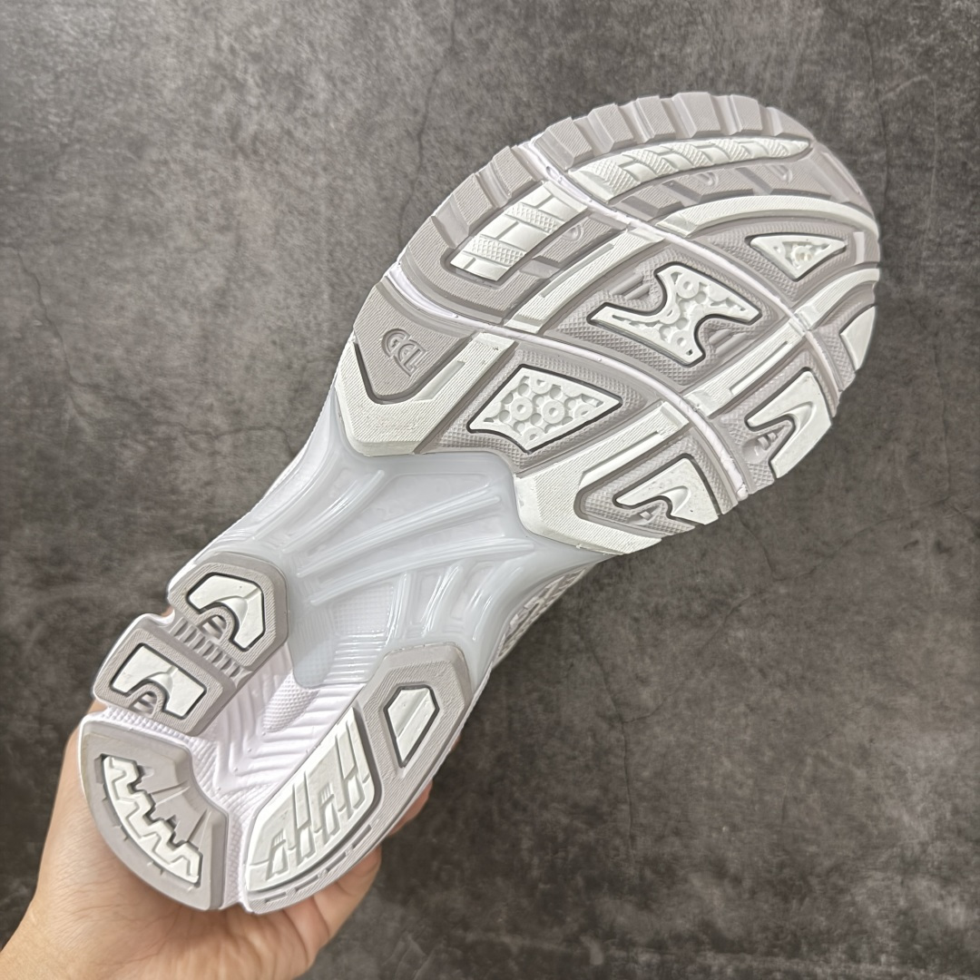 图片[9]-【纯原版本】TB x Kayano 14 联名 ASICS x Thom Browne x GEL-KAYANO 14 亚瑟士系列复古舒适织物合成革减震防滑耐磨低帮休闲跑步鞋 全新顶级纯原版本 原版采购1比1开发 配件齐 原装纸板楦头 独家私模五层组合大底 原厂定制缓震硅胶加持 原盒原配 官方四联吊牌 一比一同步原鞋工艺和用料 鞋面原厂“三明治”多层网布 区别其他同价版本 鞋垫采用原厂OrthoLite欧索莱材质 非普通海玻璃鞋垫 后跟一样采用了GEL缓震胶 整体系列设计非常的科技感 锻炼跑步的同时让你一样时尚百搭 尺码：36 37 37.5 38 39 39.5 40 40.5 41.5 42 42.5 43.5 44 44.5 45 46 47-选品中心