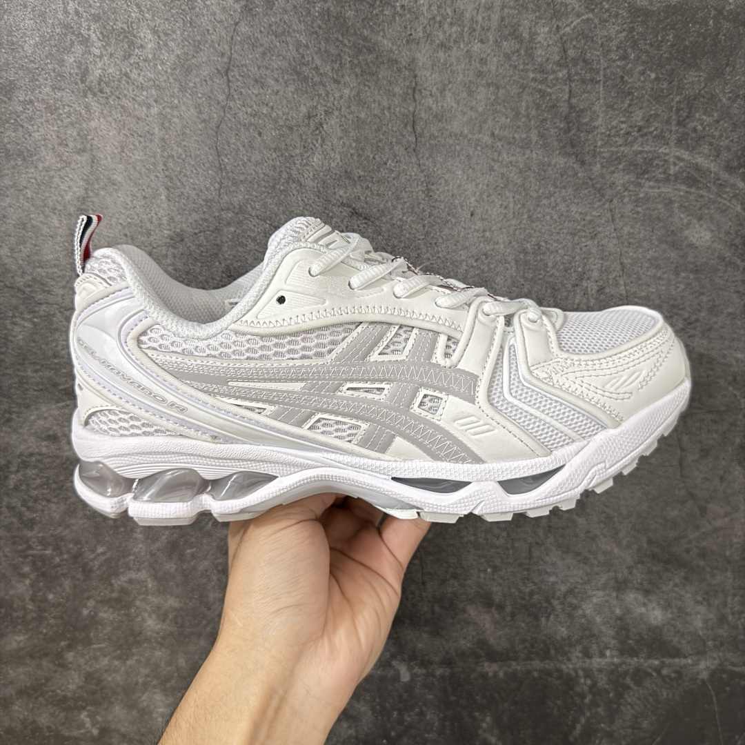 【纯原版本】TB x Kayano 14 联名 ASICS x Thom Browne x GEL-KAYANO 14 亚瑟士系列复古舒适织物合成革减震防滑耐磨低帮休闲跑步鞋 全新顶级纯原版本 原版采购1比1开发 配件齐 原装纸板楦头 独家私模五层组合大底 原厂定制缓震硅胶加持 原盒原配 官方四联吊牌 一比一同步原鞋工艺和用料 鞋面原厂“三明治”多层网布 区别其他同价版本 鞋垫采用原厂OrthoLite欧索莱材质 非普通海玻璃鞋垫 后跟一样采用了GEL缓震胶 整体系列设计非常的科技感 锻炼跑步的同时让你一样时尚百搭 尺码：36 37 37.5 38 39 39.5 40 40.5 41.5 42 42.5 43.5 44 44.5 45 46 47-选品中心