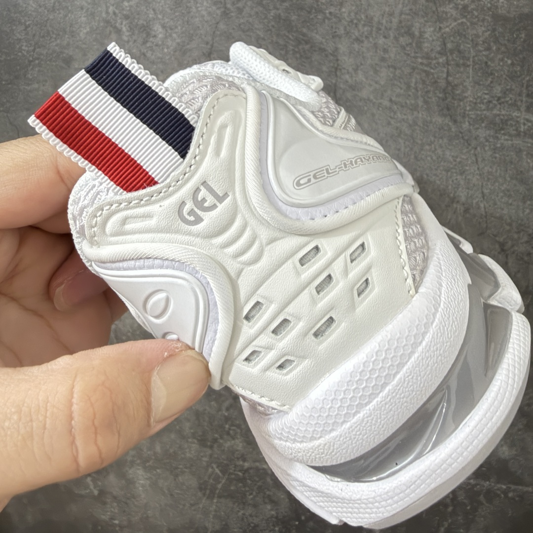 图片[2]-【纯原版本】TB x Kayano 14 联名 ASICS x Thom Browne x GEL-KAYANO 14 亚瑟士系列复古舒适织物合成革减震防滑耐磨低帮休闲跑步鞋 全新顶级纯原版本 原版采购1比1开发 配件齐 原装纸板楦头 独家私模五层组合大底 原厂定制缓震硅胶加持 原盒原配 官方四联吊牌 一比一同步原鞋工艺和用料 鞋面原厂“三明治”多层网布 区别其他同价版本 鞋垫采用原厂OrthoLite欧索莱材质 非普通海玻璃鞋垫 后跟一样采用了GEL缓震胶 整体系列设计非常的科技感 锻炼跑步的同时让你一样时尚百搭 尺码：36 37 37.5 38 39 39.5 40 40.5 41.5 42 42.5 43.5 44 44.5 45 46 47-选品中心