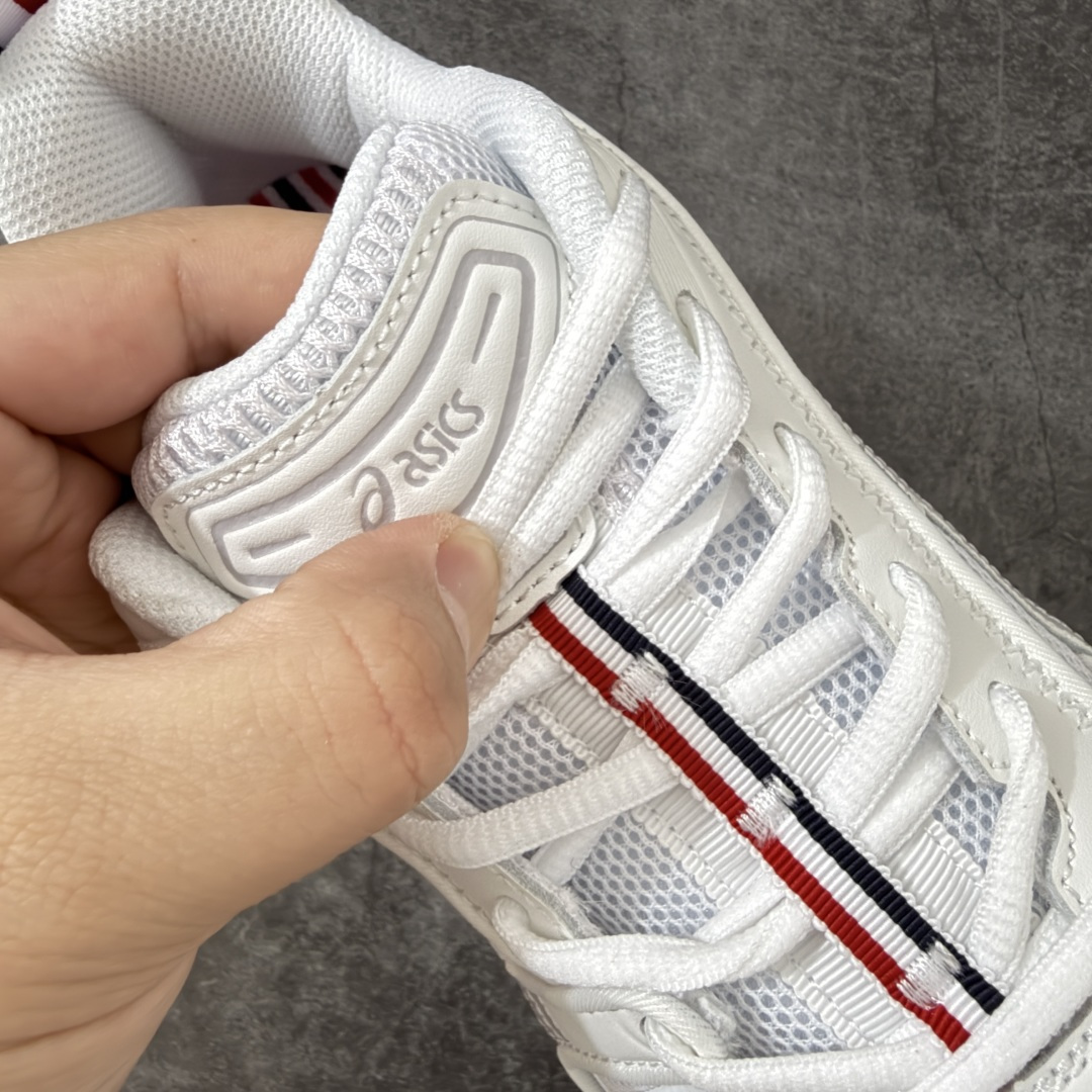 图片[6]-【纯原版本】TB x Kayano 14 联名 ASICS x Thom Browne x GEL-KAYANO 14 亚瑟士系列复古舒适织物合成革减震防滑耐磨低帮休闲跑步鞋 全新顶级纯原版本 原版采购1比1开发 配件齐 原装纸板楦头 独家私模五层组合大底 原厂定制缓震硅胶加持 原盒原配 官方四联吊牌 一比一同步原鞋工艺和用料 鞋面原厂“三明治”多层网布 区别其他同价版本 鞋垫采用原厂OrthoLite欧索莱材质 非普通海玻璃鞋垫 后跟一样采用了GEL缓震胶 整体系列设计非常的科技感 锻炼跑步的同时让你一样时尚百搭 尺码：36 37 37.5 38 39 39.5 40 40.5 41.5 42 42.5 43.5 44 44.5 45 46 47-选品中心