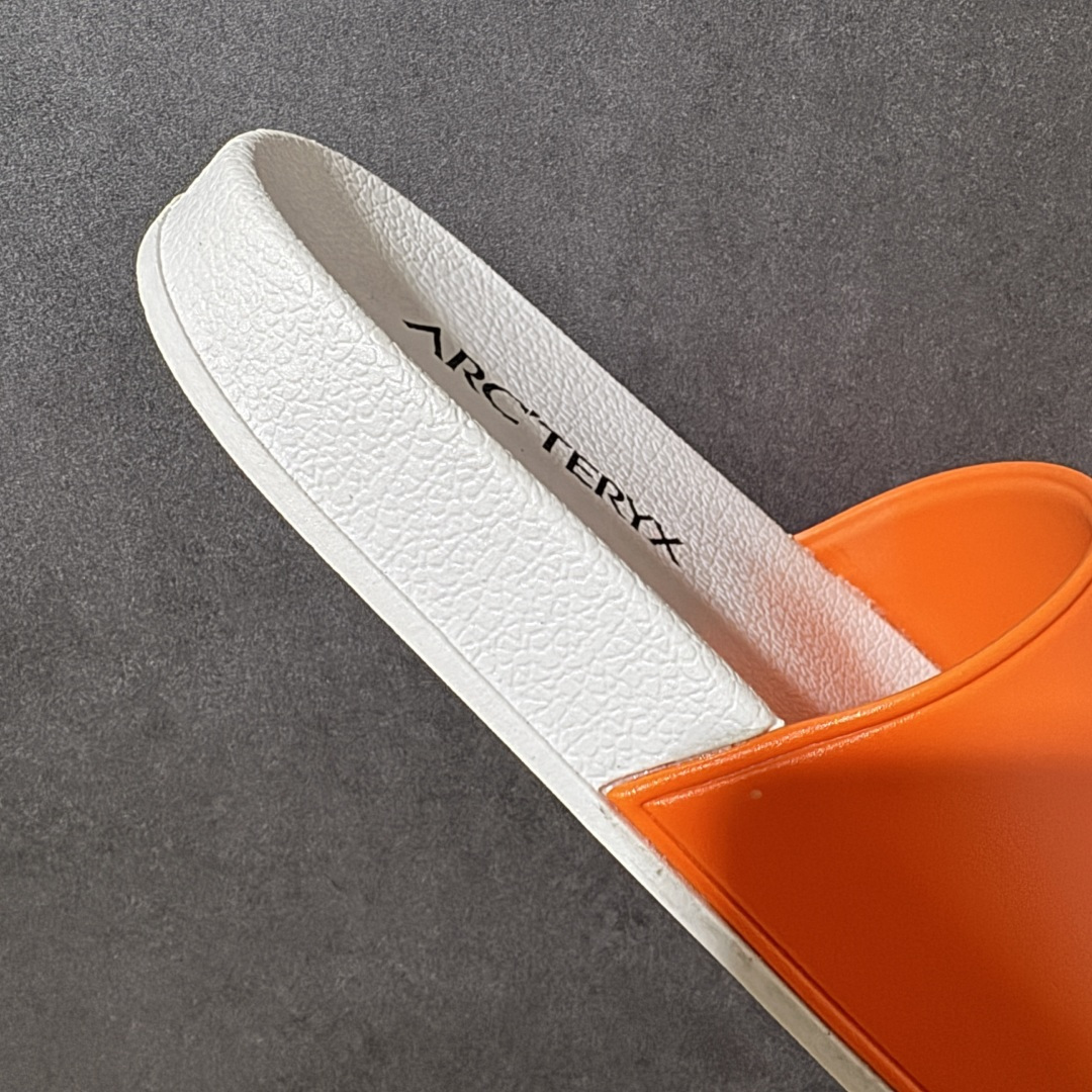 Arcteryx Slipper PRO M 始祖鸟一字拖鞋 泼墨街头潮牌沙滩拖鞋 中底设计提供更佳支撑和舒适感受 一片 Arcteryx Slipper PRO M 始祖鸟一字拖鞋 泼墨街头潮牌沙滩拖鞋 中底设计提供更佳支撑和舒适感受 一片