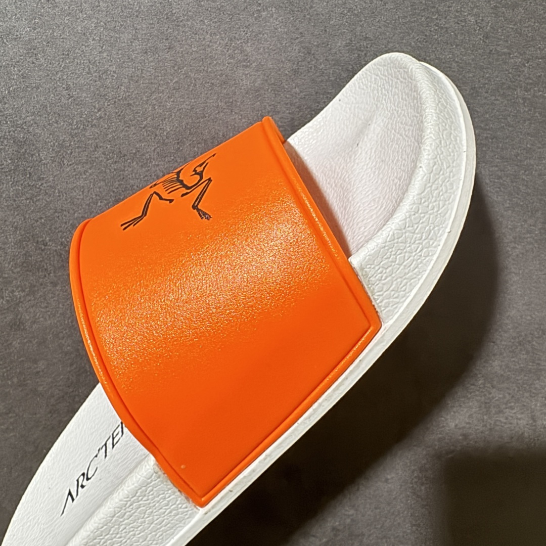 Arcteryx Slipper PRO M 始祖鸟一字拖鞋 泼墨街头潮牌沙滩拖鞋 中底设计提供更佳支撑和舒适感受 一片 Arcteryx Slipper PRO M 始祖鸟一字拖鞋 泼墨街头潮牌沙滩拖鞋 中底设计提供更佳支撑和舒适感受 一片