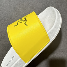 Arcteryx Slipper PRO M 始祖鸟一字拖鞋 泼墨街头潮牌沙滩拖鞋 中底设计提供更佳支撑和舒适感受 一片 Arcteryx Slipper PRO M 始祖鸟一字拖鞋 泼墨街头潮牌沙滩拖鞋 中底设计提供更佳支撑和舒适感受 一片
