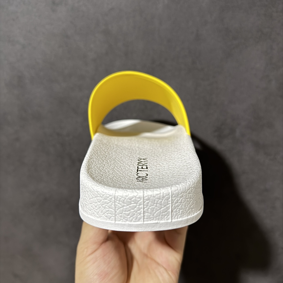 Arcteryx Slipper PRO M 始祖鸟一字拖鞋 泼墨街头潮牌沙滩拖鞋 中底设计提供更佳支撑和舒适感受 一片 Arcteryx Slipper PRO M 始祖鸟一字拖鞋 泼墨街头潮牌沙滩拖鞋 中底设计提供更佳支撑和舒适感受 一片