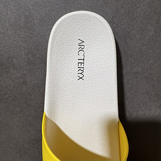 Arcteryx Slipper PRO M 始祖鸟一字拖鞋 泼墨街头潮牌沙滩拖鞋 中底设计提供更佳支撑和舒适感受 一片 Arcteryx Slipper PRO M 始祖鸟一字拖鞋 泼墨街头潮牌沙滩拖鞋 中底设计提供更佳支撑和舒适感受 一片