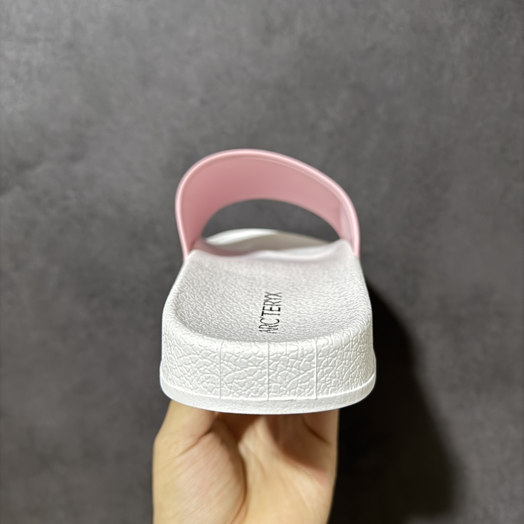 Arcteryx Slipper PRO M 始祖鸟一字拖鞋 泼墨街头潮牌沙滩拖鞋 中底设计提供更佳支撑和舒适感受 一片 Arcteryx Slipper PRO M 始祖鸟一字拖鞋 泼墨街头潮牌沙滩拖鞋 中底设计提供更佳支撑和舒适感受 一片