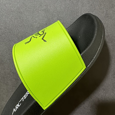 Arcteryx Slipper PRO M 始祖鸟一字拖鞋 泼墨街头潮牌沙滩拖鞋 中底设计提供更佳支撑和舒适感受 一片 Arcteryx Slipper PRO M 始祖鸟一字拖鞋 泼墨街头潮牌沙滩拖鞋 中底设计提供更佳支撑和舒适感受 一片