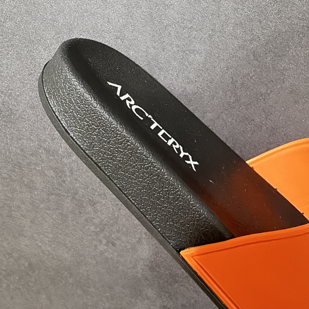 Arcteryx Slipper PRO M 始祖鸟一字拖鞋 泼墨街头潮牌沙滩拖鞋 中底设计提供更佳支撑和舒适感受 一片 Arcteryx Slipper PRO M 始祖鸟一字拖鞋 泼墨街头潮牌沙滩拖鞋 中底设计提供更佳支撑和舒适感受 一片