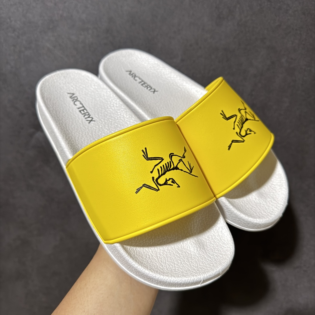 Arcteryx Slipper PRO M 始祖鸟一字拖鞋 泼墨街头潮牌沙滩拖鞋 中底设计提供更佳支撑和舒适感受 一片 Arcteryx Slipper PRO M 始祖鸟一字拖鞋 泼墨街头潮牌沙滩拖鞋 中底设计提供更佳支撑和舒适感受 一片