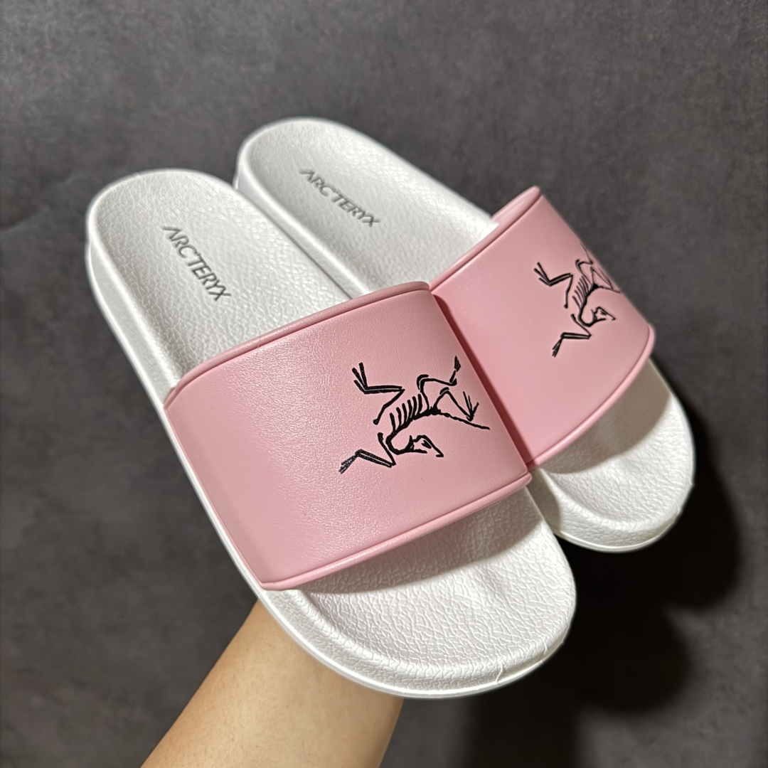 Arcteryx Slipper PRO M 始祖鸟一字拖鞋 泼墨街头潮牌沙滩拖鞋 中底设计提供更佳支撑和舒适感受 一片 Arcteryx Slipper PRO M 始祖鸟一字拖鞋 泼墨街头潮牌沙滩拖鞋 中底设计提供更佳支撑和舒适感受 一片