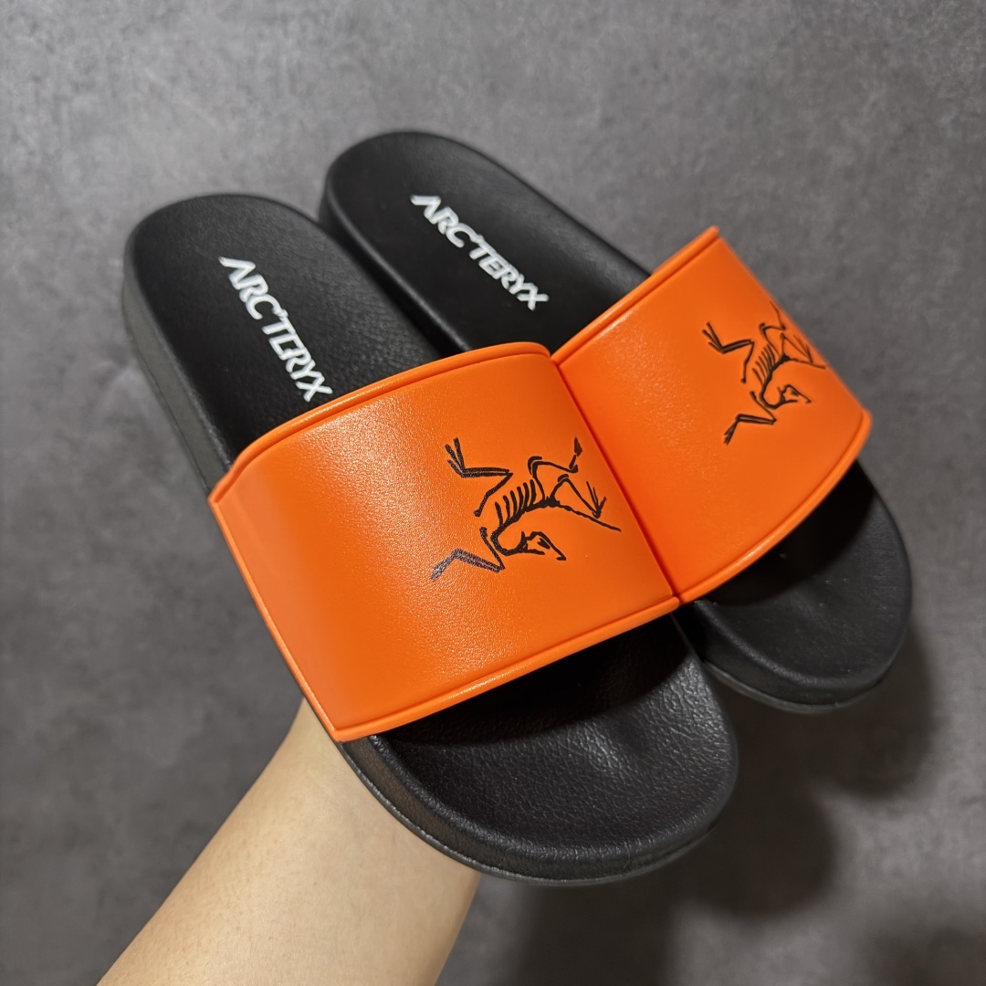Arcteryx Slipper PRO M 始祖鸟一字拖鞋 泼墨街头潮牌沙滩拖鞋 中底设计提供更佳支撑和舒适感受 一片 Arcteryx Slipper PRO M 始祖鸟一字拖鞋 泼墨街头潮牌沙滩拖鞋 中底设计提供更佳支撑和舒适感受 一片