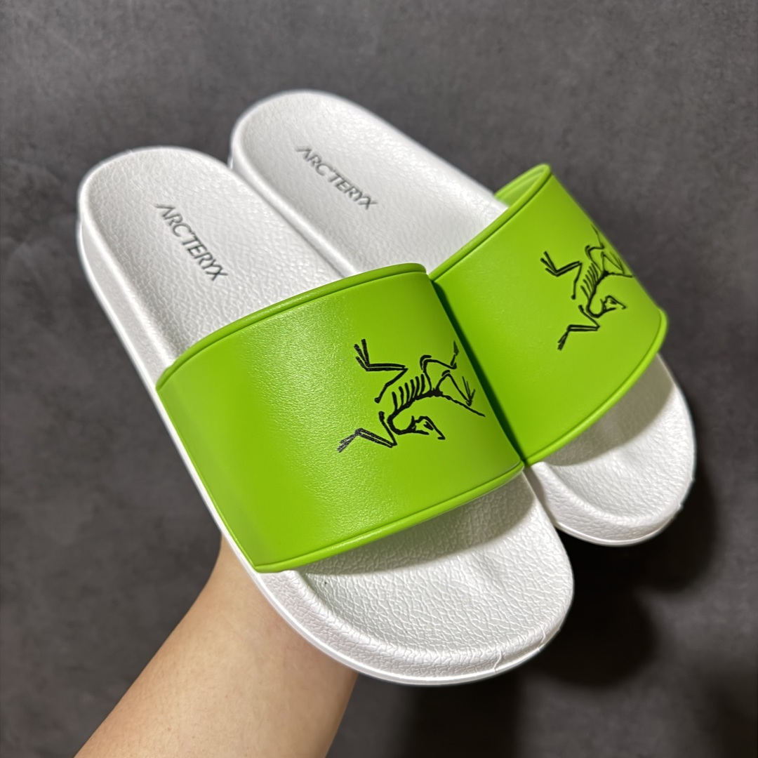 Arcteryx Slipper PRO M 始祖鸟一字拖鞋 泼墨街头潮牌沙滩拖鞋 中底设计提供更佳支撑和舒适感受 一片 Arcteryx Slipper PRO M 始祖鸟一字拖鞋 泼墨街头潮牌沙滩拖鞋 中底设计提供更佳支撑和舒适感受 一片
