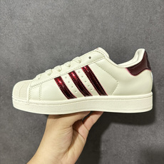 Adidas Originals Superstar贝壳头系列 阿迪达斯 低帮经典百搭休闲运动板鞋 货号:KJ4692 Adidas Originals Superstar贝壳头系列 阿迪达斯 低帮经典百搭休闲运动板鞋 货号:KJ4692