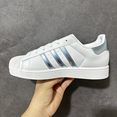 Adidas Originals Superstar贝壳头系列 阿迪达斯 低帮经典百搭休闲运动板鞋 货号:LA7739 Adidas Originals Superstar贝壳头系列 阿迪达斯 低帮经典百搭休闲运动板鞋 货号:LA7739