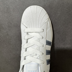 Adidas Originals Superstar贝壳头系列 阿迪达斯 低帮经典百搭休闲运动板鞋 货号:LA7739 Adidas Originals Superstar贝壳头系列 阿迪达斯 低帮经典百搭休闲运动板鞋 货号:LA7739