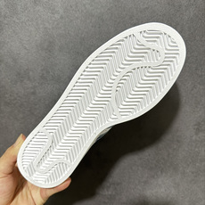 Adidas Originals Superstar贝壳头系列 阿迪达斯 低帮经典百搭休闲运动板鞋 货号:LA7739 Adidas Originals Superstar贝壳头系列 阿迪达斯 低帮经典百搭休闲运动板鞋 货号:LA7739