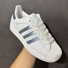 Adidas Originals Superstar贝壳头系列 阿迪达斯 低帮经典百搭休闲运动板鞋 货号:LA7739 Adidas Originals Superstar贝壳头系列 阿迪达斯 低帮经典百搭休闲运动板鞋 货号:LA7739