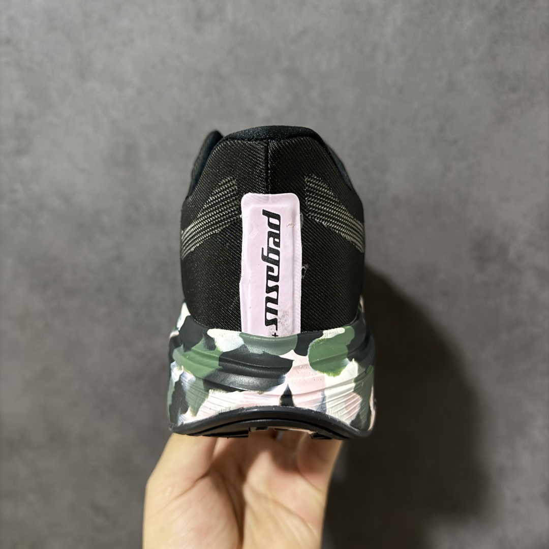 Nike Air Zoom Pegasus Premium 耐克 超级飞马 低帮 白色 轻量缓震透气跑鞋 采用透气网布与