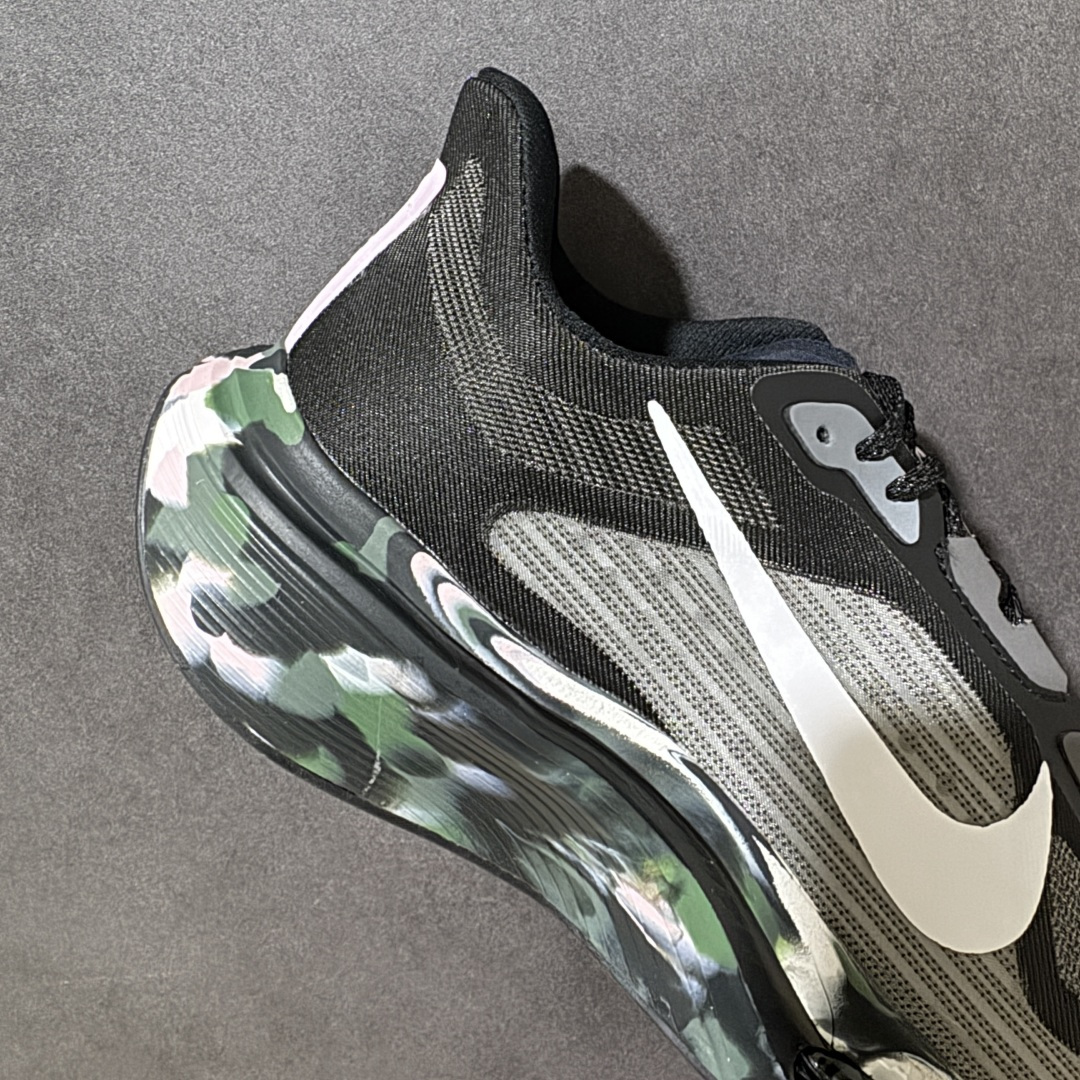 Nike Air Zoom Pegasus Premium 耐克 超级飞马 低帮 白色 轻量缓震透气跑鞋 采用透气网布与