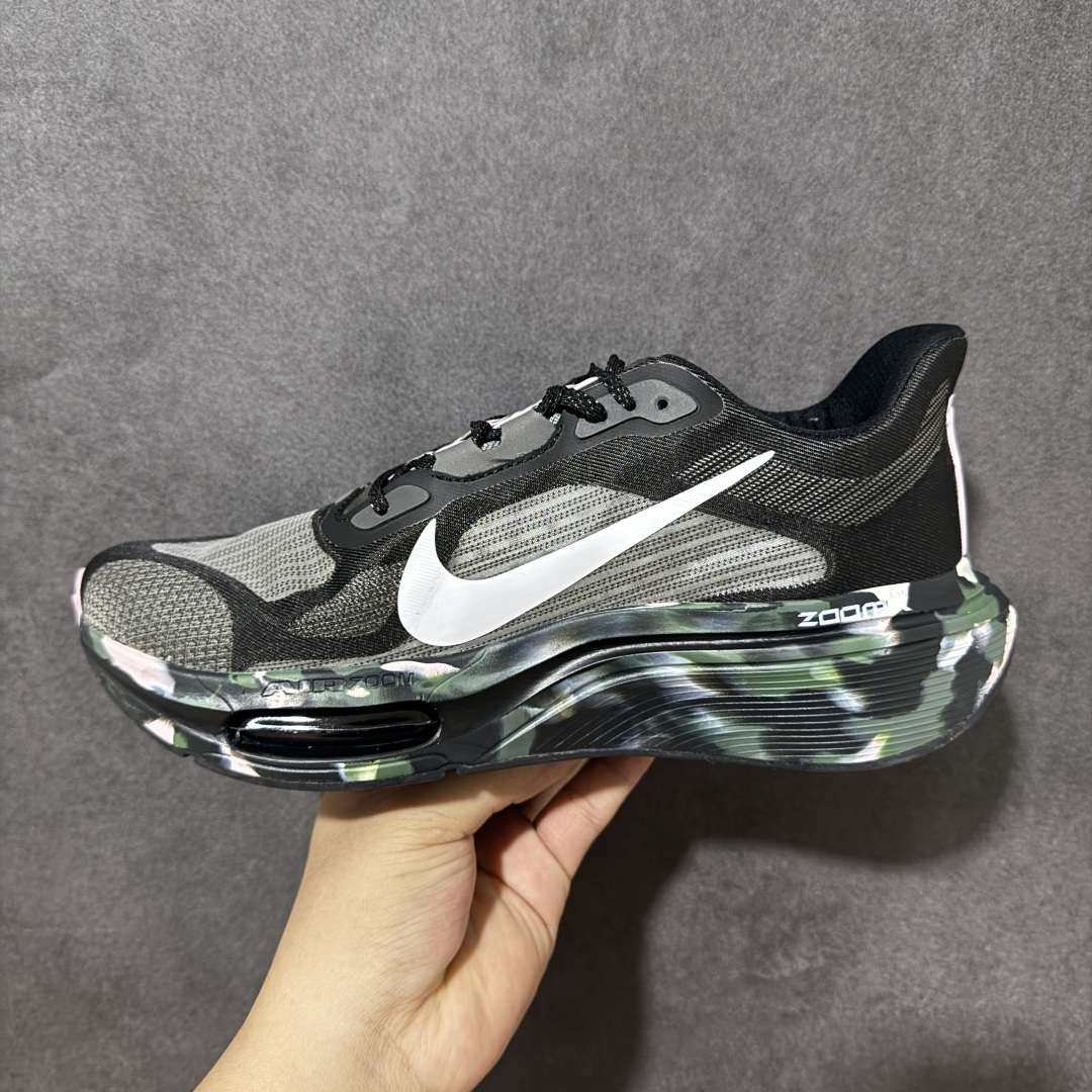 Nike Air Zoom Pegasus Premium 耐克 超级飞马 低帮 白色 轻量缓震透气跑鞋 采用透气网布与