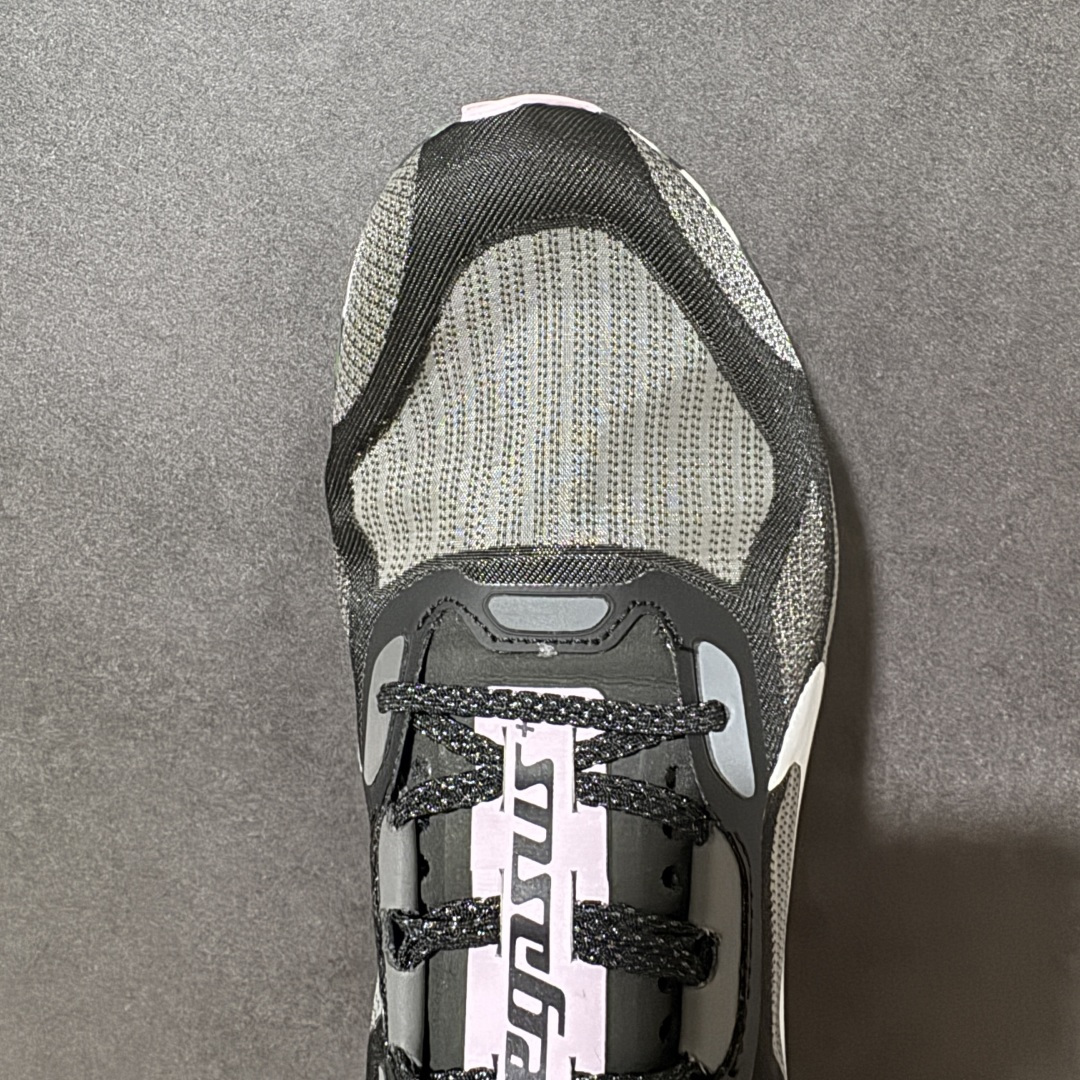 Nike Air Zoom Pegasus Premium 耐克 超级飞马 低帮 白色 轻量缓震透气跑鞋 采用透气网布与