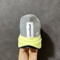 Nike Air Zoom Pegasus Premium 耐克 超级飞马 低帮 白色 轻量缓震透气跑鞋 采用透气网布与 Nike Air Zoom Pegasus Premium 耐克 超级飞马 低帮 白色 轻量缓震透气跑鞋 采用透气网布与
