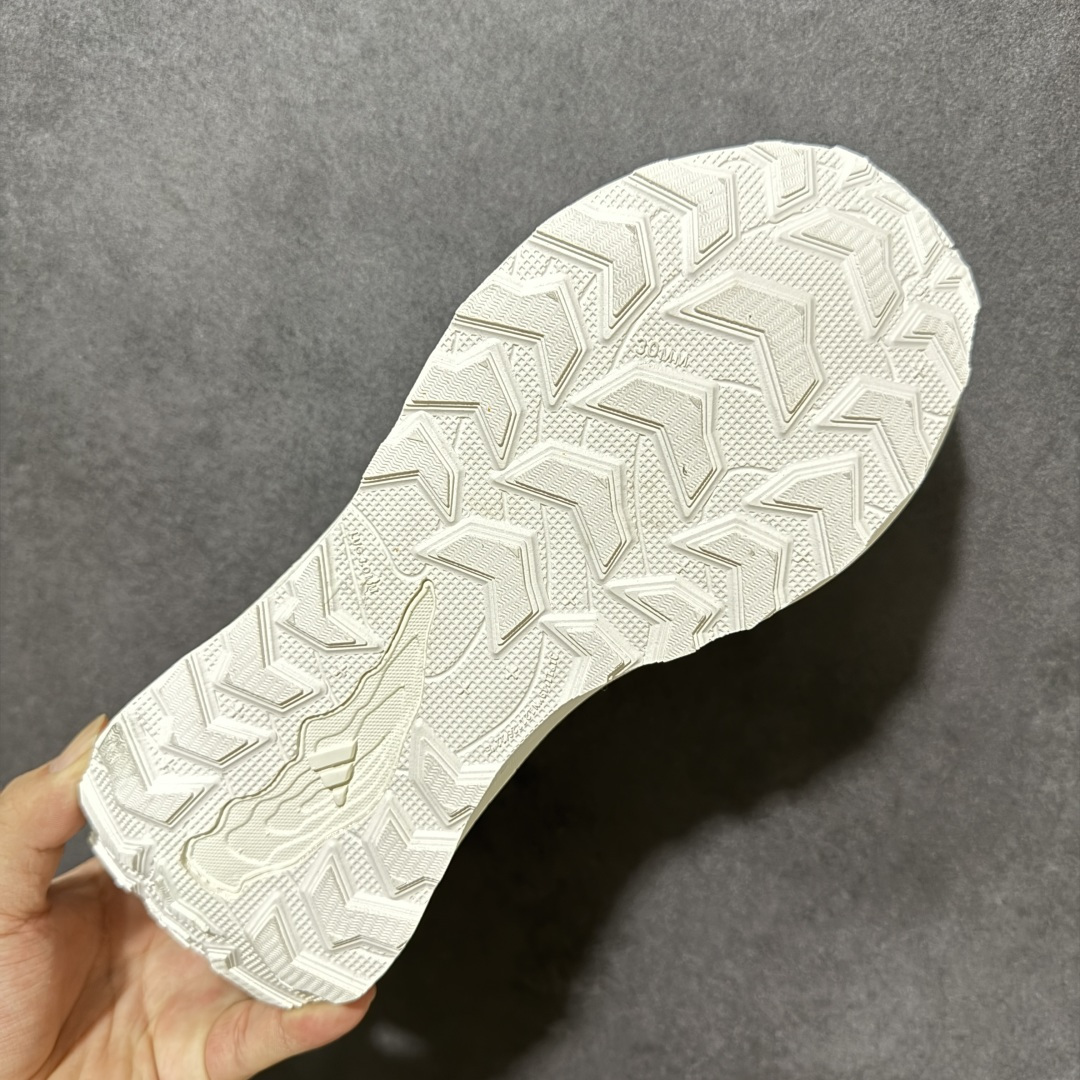 阿迪达斯(adidas)FOS2026年男女同款HOLO PEAK潮流休闲鞋 ,设计风格:属于“轻机能”风格,融合山系 阿迪达斯(adidas)FOS2026年男女同款HOLO PEAK潮流休闲鞋 ,设计风格:属于“轻机能”风格,融合山系