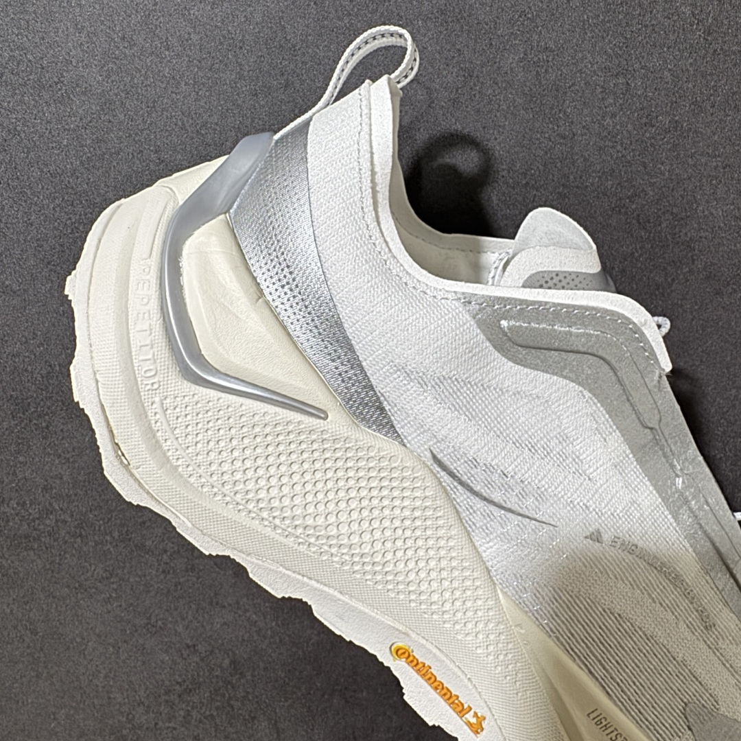 阿迪达斯(adidas)FOS2026年男女同款HOLO PEAK潮流休闲鞋 ,设计风格:属于“轻机能”风格,融合山系 阿迪达斯(adidas)FOS2026年男女同款HOLO PEAK潮流休闲鞋 ,设计风格:属于“轻机能”风格,融合山系