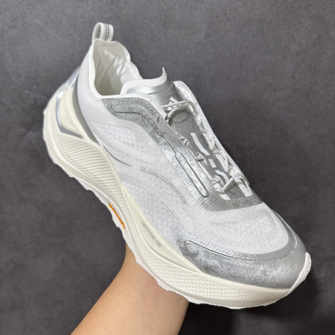 阿迪达斯(adidas)FOS2026年男女同款HOLO PEAK潮流休闲鞋 ,设计风格:属于“轻机能”风格,融合山系 阿迪达斯(adidas)FOS2026年男女同款HOLO PEAK潮流休闲鞋 ,设计风格:属于“轻机能”风格,融合山系