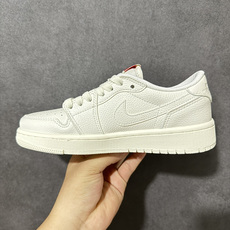 耐克 Nike Air Jordan 1 Retro Low OG 耐克 AJ1乔1低帮休闲板鞋 货号:HQ6998-1 耐克 Nike Air Jordan 1 Retro Low OG 耐克 AJ1乔1低帮休闲板鞋 货号:HQ6998-1